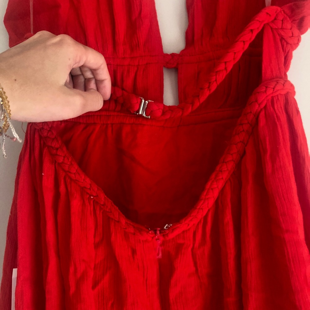 Red Dress - Picture 4 of 4